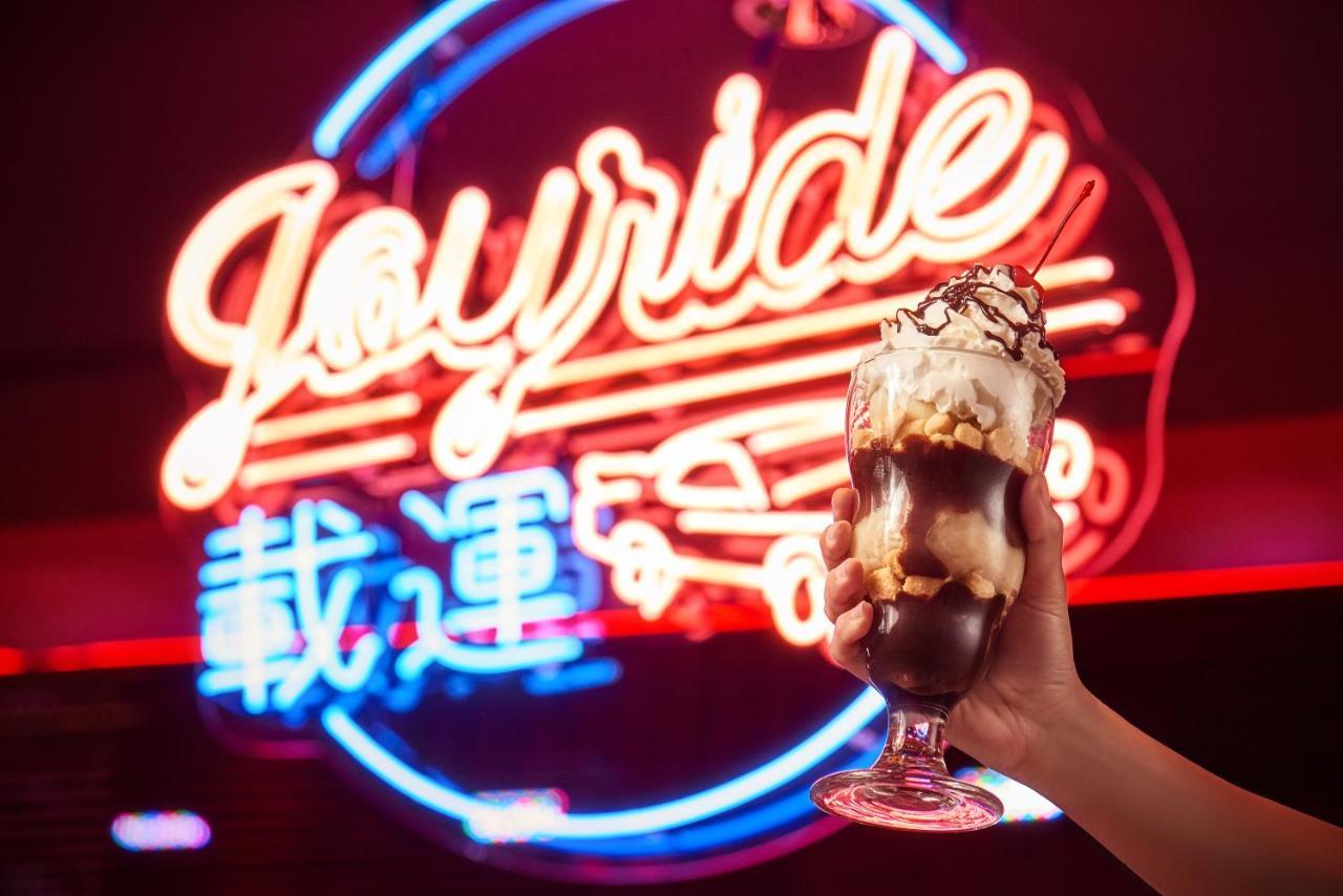 Studio City Hotel Macao Eksteriør bilde Joyride's logo