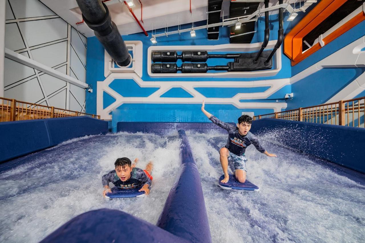 Studio City Hotel Macao Eksteriør bilde The Flow Rider