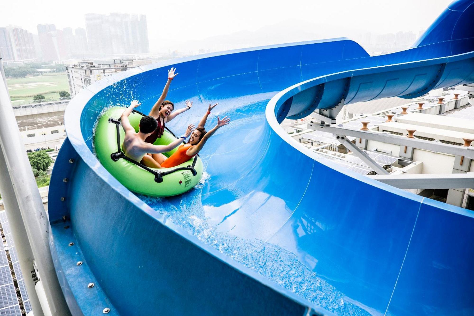 Studio City Hotel Macao Eksteriør bilde The Wild Wild Wet at Downtown East